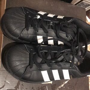 Girls superstar adidas sneakers